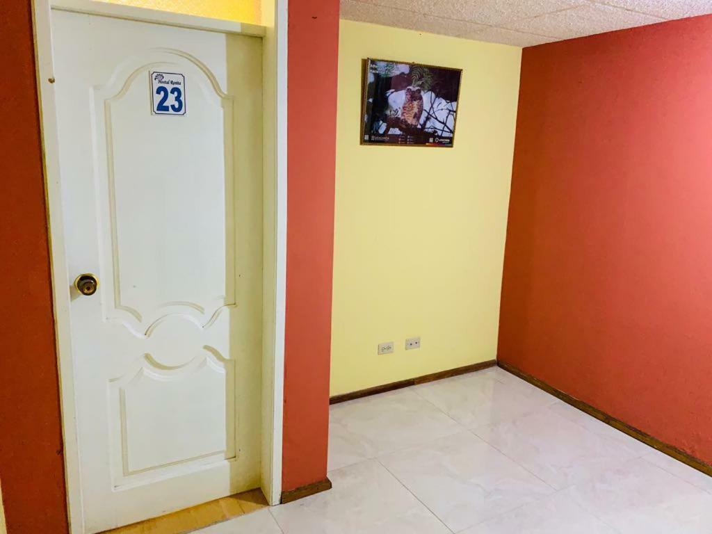 Hostal Rosita Латакунґа Екстер'єр фото