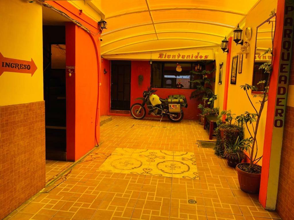 Hostal Rosita Латакунґа Екстер'єр фото